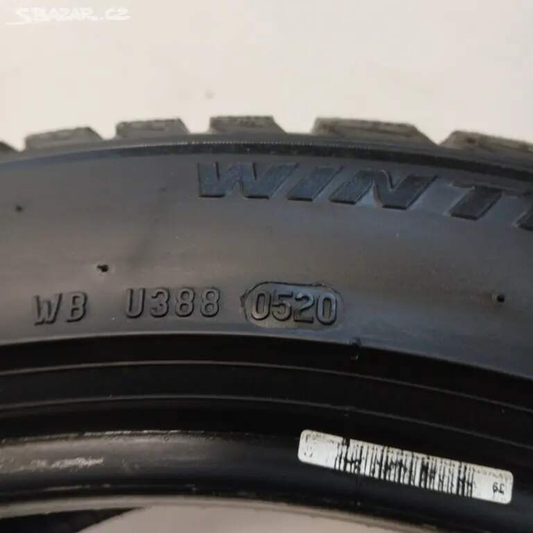 Zimní pneu PIRELLI 235/45 R18 94V