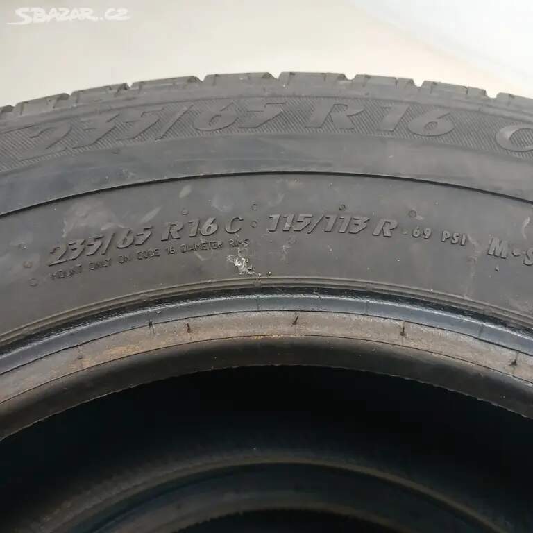 Zimní pneu MATADOR 235/65 R16C 115/113R