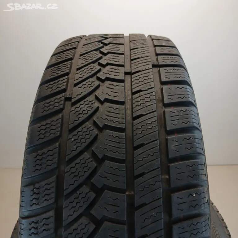 Zimní pneu HIFLY 235/55 R18 104H XL