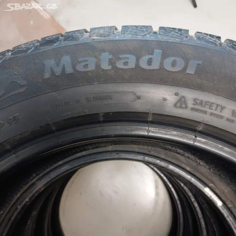 Zimní pneu MATADOR 225/60 R18 104V XL