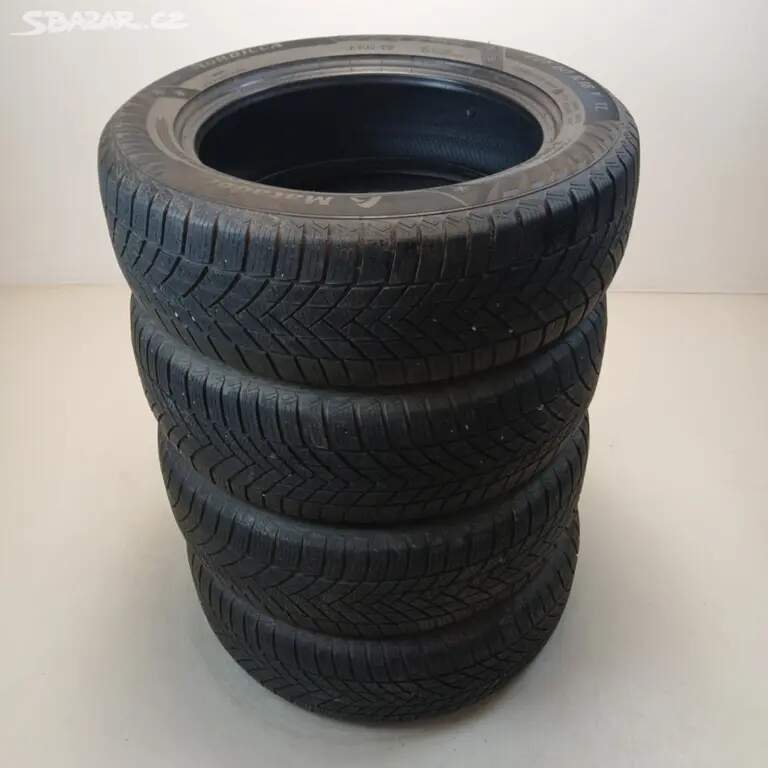 Zimní pneu MATADOR 225/60 R18 104V XL