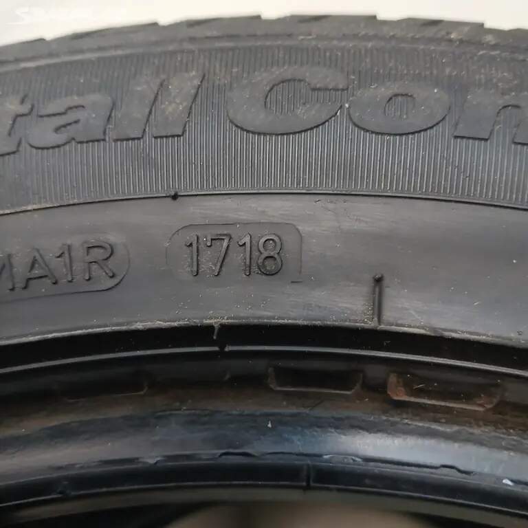 Zimní pneu FULDA + BRIDGESTONE 215/55 R17 98 V