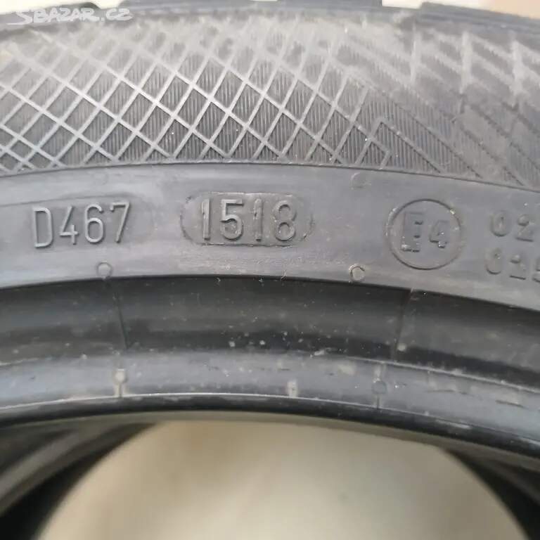 Zimní pneu CONTINENTAL 245/45 R20 103 V XL