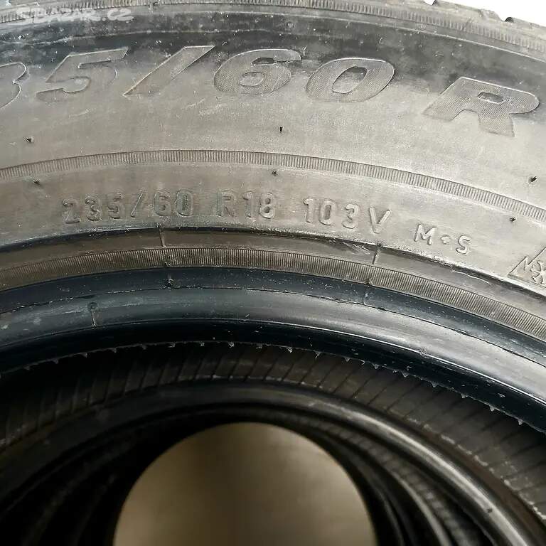 Zimní pneu PIRELLI 235/60 R18 103 V