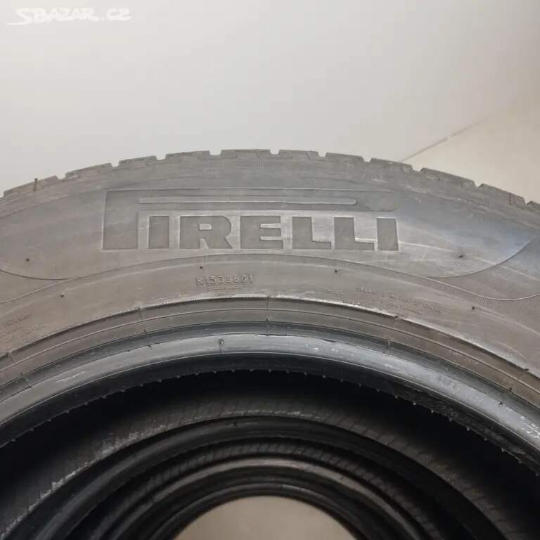 Zimní pneu PIRELLI 235/60 R18 103 V