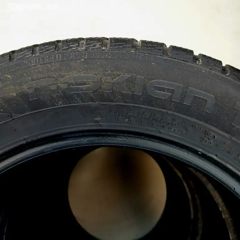 Zimní pneu NOKIAN TYRES 205/60 R16 96 H