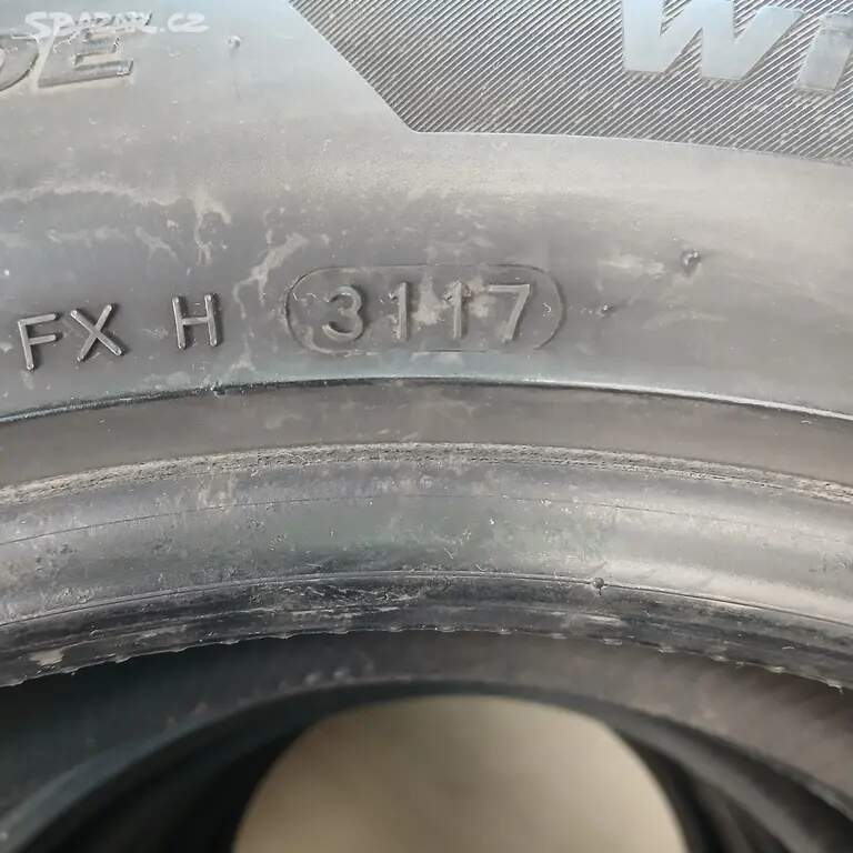 Zimní pneu HANKOOK 225/55 R18 102 V