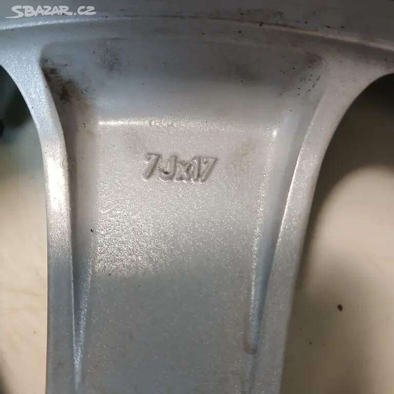 Letní sada kol na OPEL 7Jx17" ET42 pneu BARUM Bravuris 5 R17