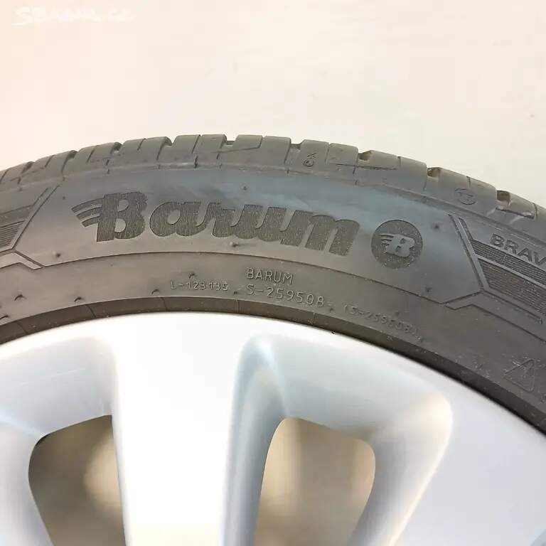 Letní sada kol na OPEL 7Jx17" ET42 pneu BARUM Bravuris 5 R17