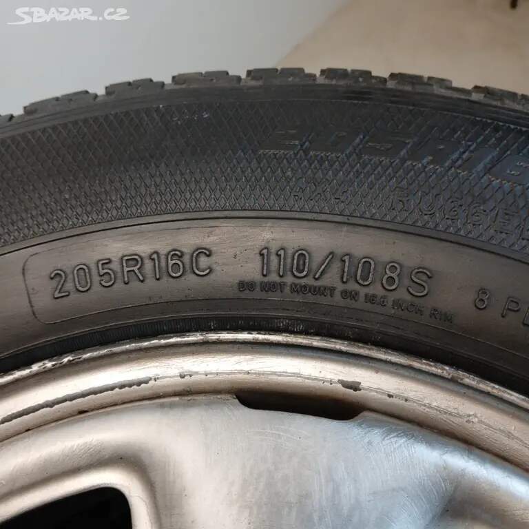 Zimní sada kol na TOYOTA Hilux 16" pneu GoodYear 16"C