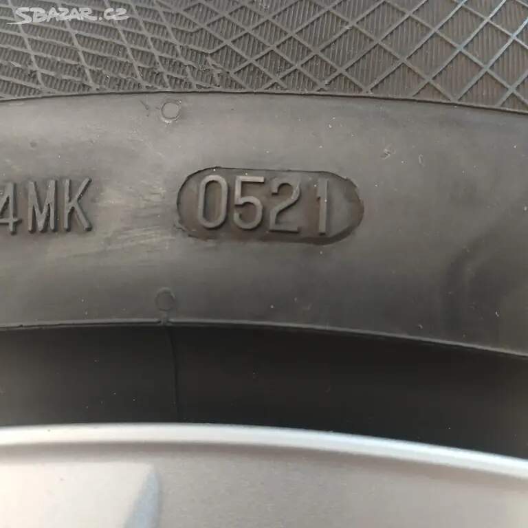 Zimní kola na VOLKSWAGEN/ŠKODA 8Jx18" ET45 pneu CONTINENTAL Winter Contact TS850P R18