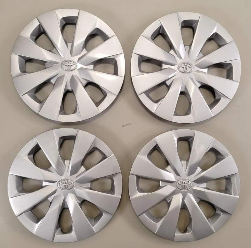 Originální poklice Toyota 15"