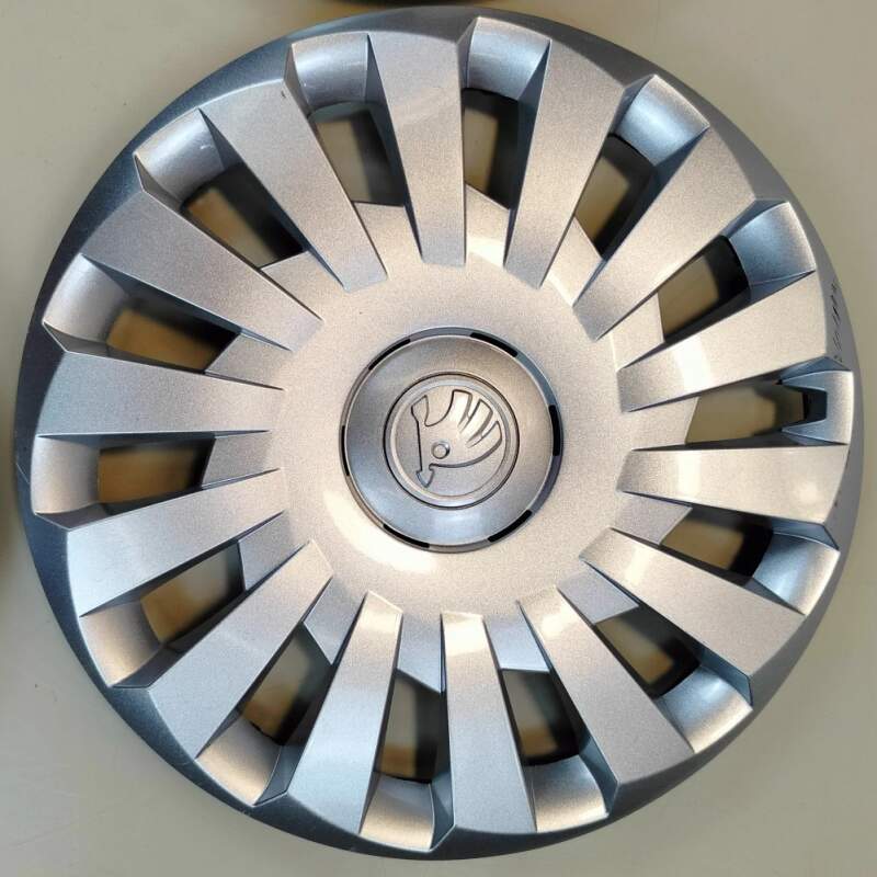 Originální poklice Škoda 16"
