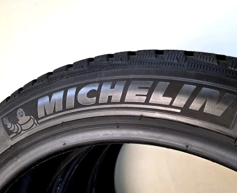 Zimní pneu FIRESTONE + MICHELIN 195/55 R20 95H