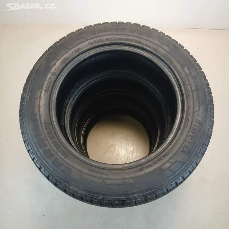 Zimní pneu CONTINENTAL + PIRELLI 205/65 R16C 107/105 T