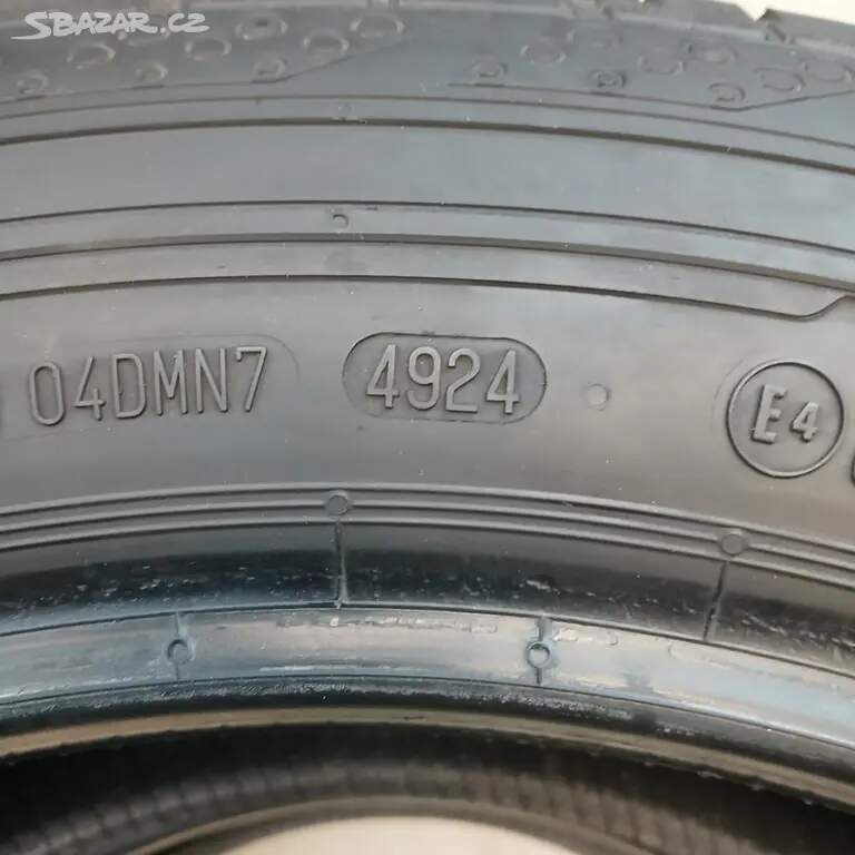Letní pneu CONTINENTAL 215/60 R17C 109/107T