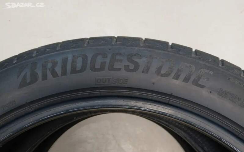 Letní pneu BRIDGESTONE 285/40 R21 109 Y