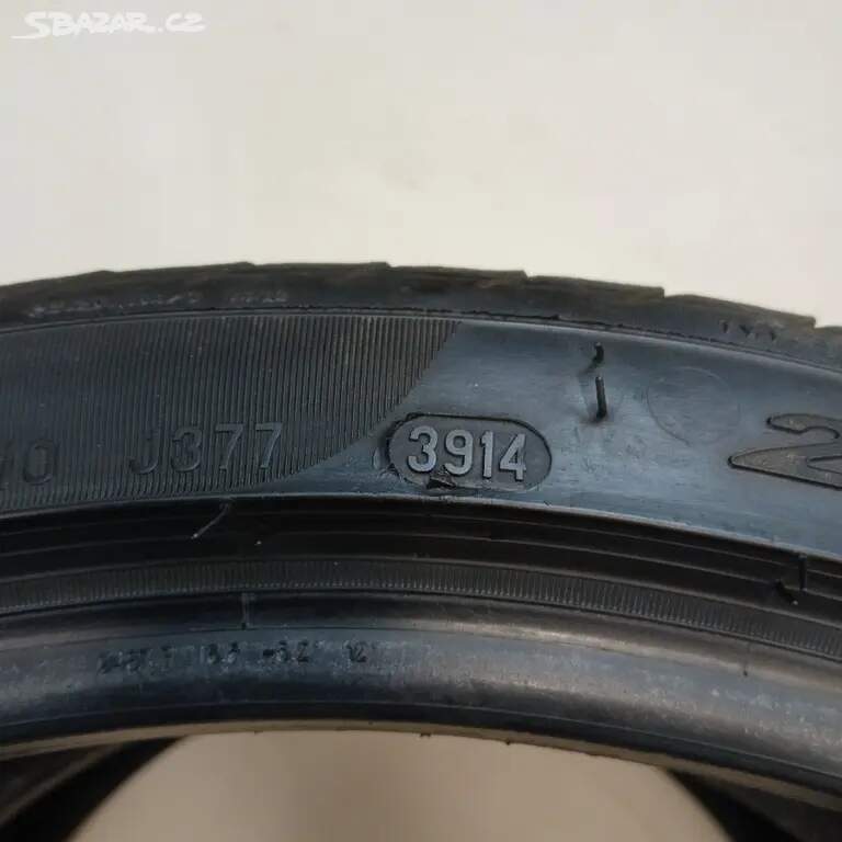 Letní pneu PIRELLI 235/35 ZR19 87 Y