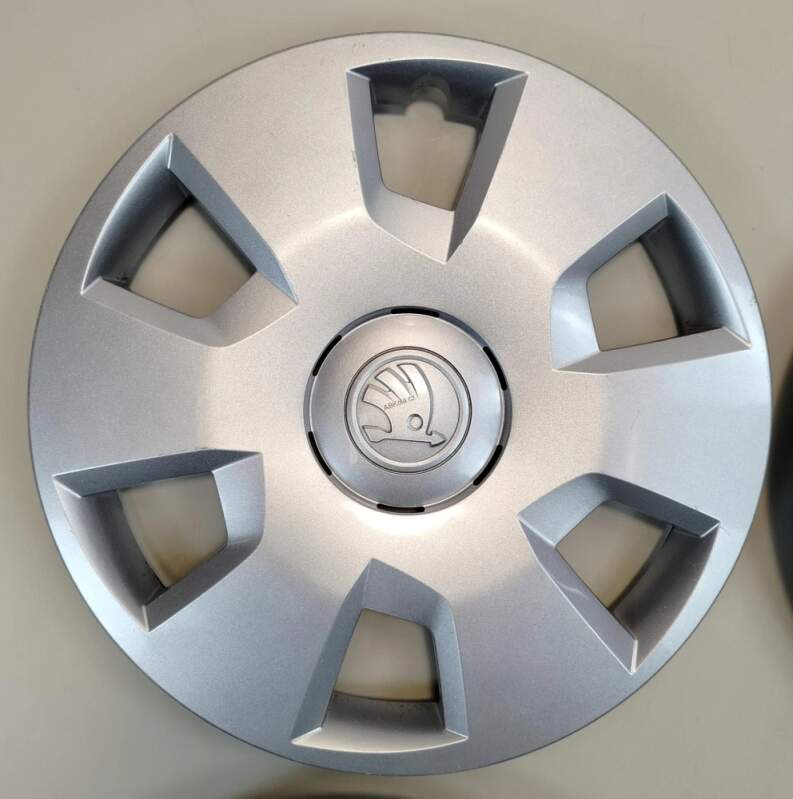 Originální poklice Škoda 15"