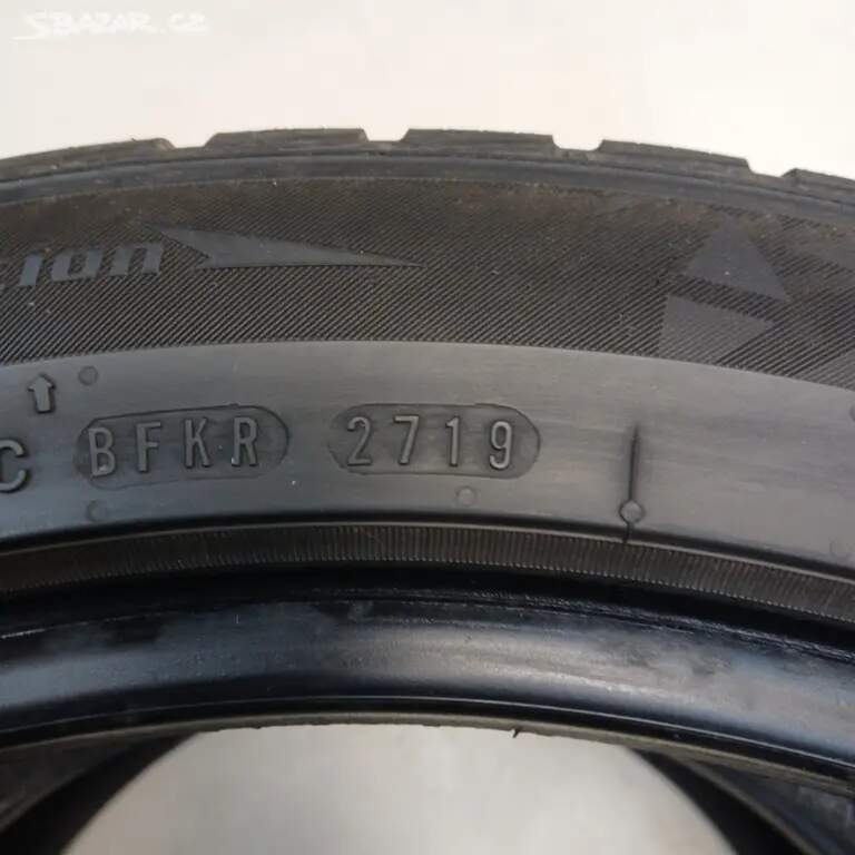 Zimní pneu NEXEN 245/45 R19 102V