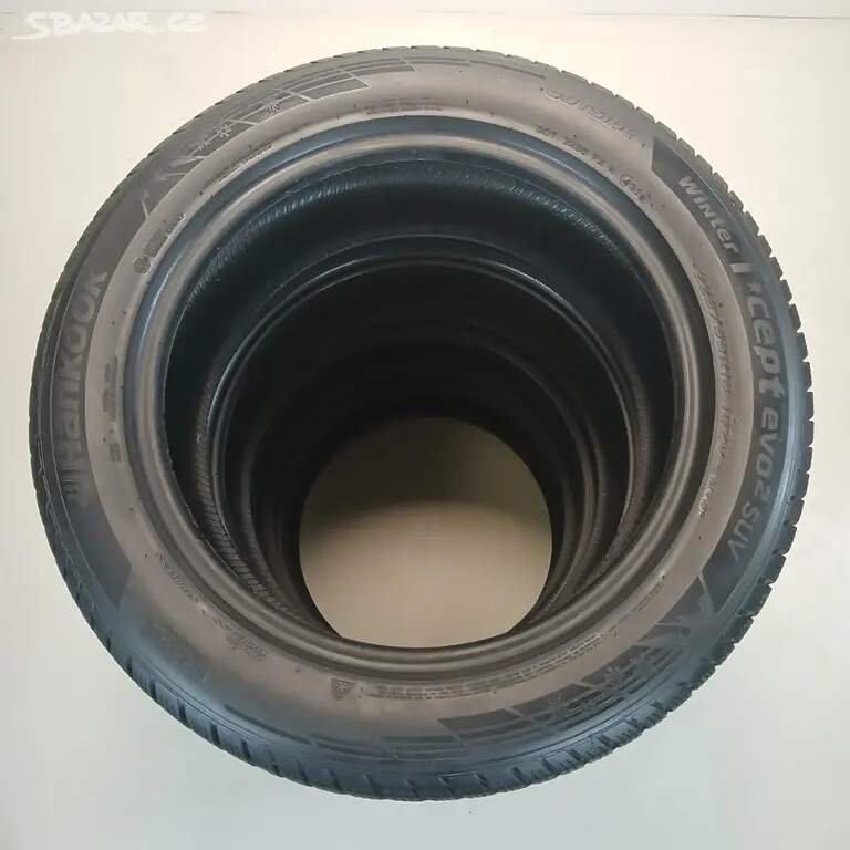 Zimní pneu HANKOOK 225/55 R18 102 V