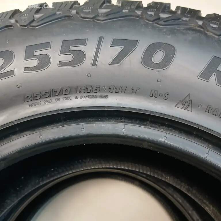 Celoroční pneu MATADOR 255/70 R16 111T