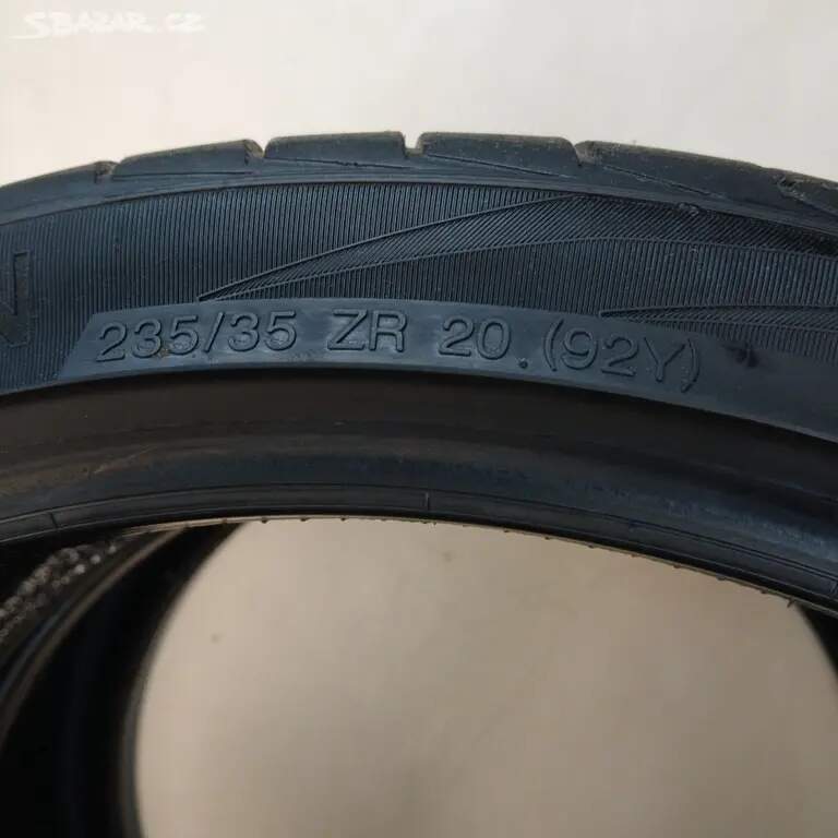 Letní pneu VREDESTEIN 235/35 ZR20 92 Y